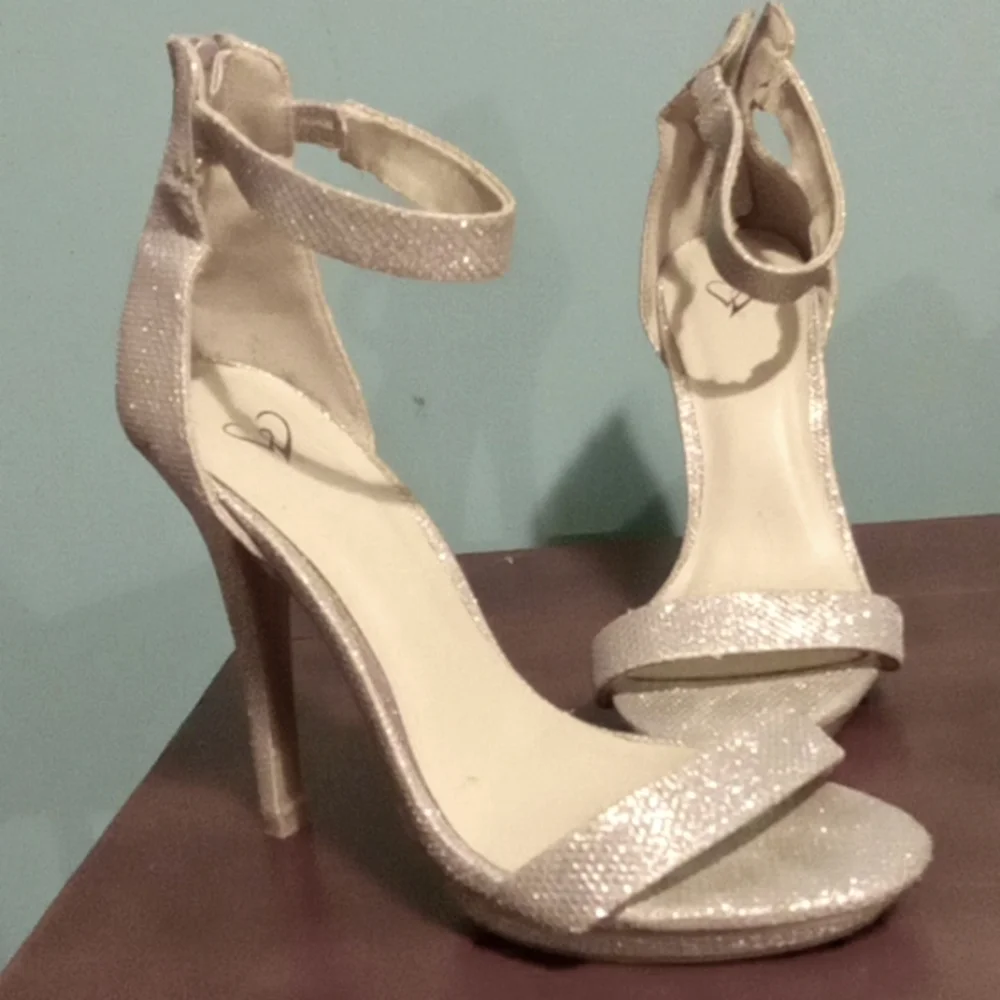 W Silver Glitter Heeled Sandals